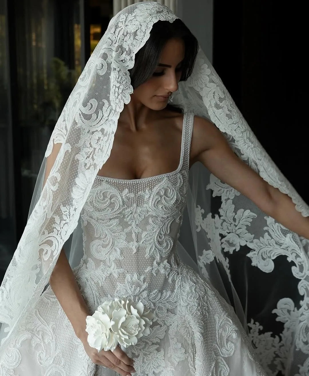 Fashion Wedding Dresses Appliques Bridal Gowns Spaghetti Straps Pearls A Line Princess Mermaid